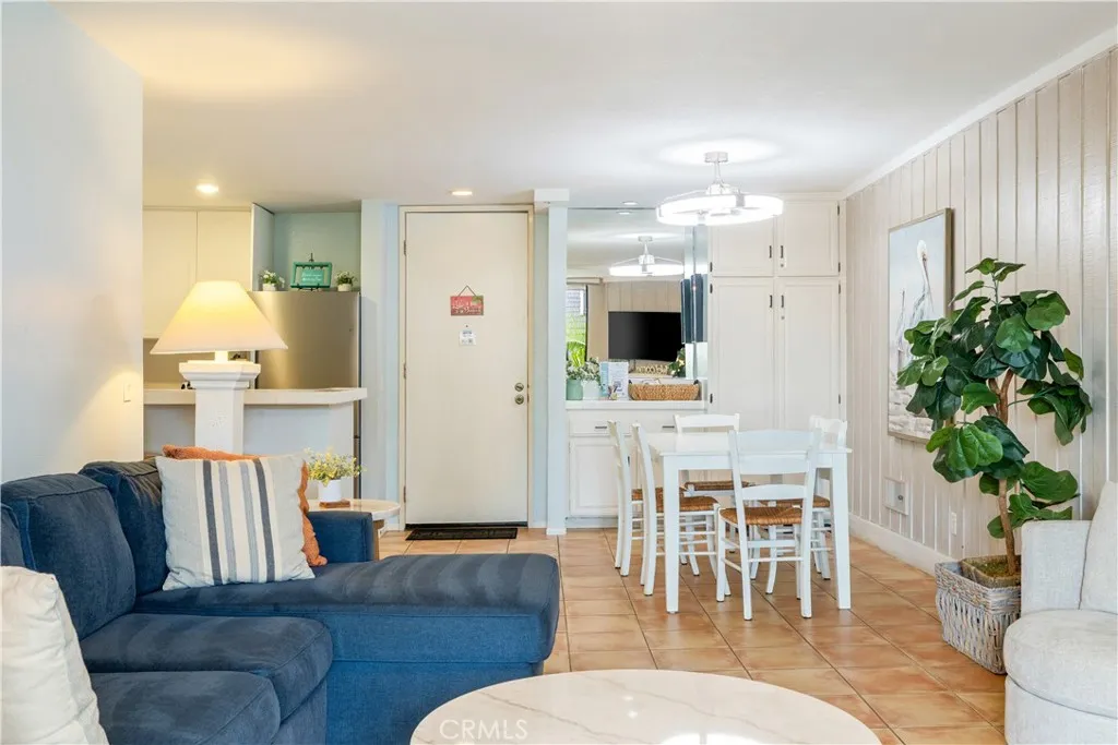 https://cdn.realtyfeed.com/cdn/127/307073874/9575c9d2c856677dc182214db356d908.webp