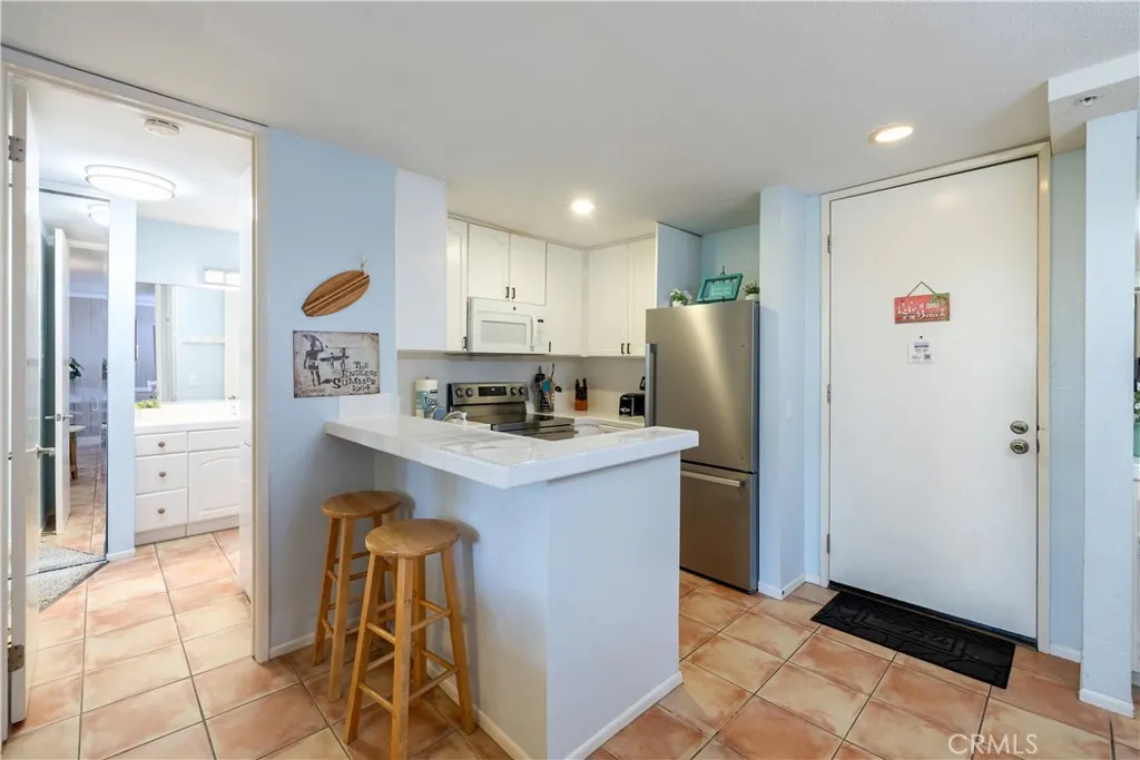 https://cdn.realtyfeed.com/cdn/127/307073874/be050b467312454fadbb72afe94408a1.webp