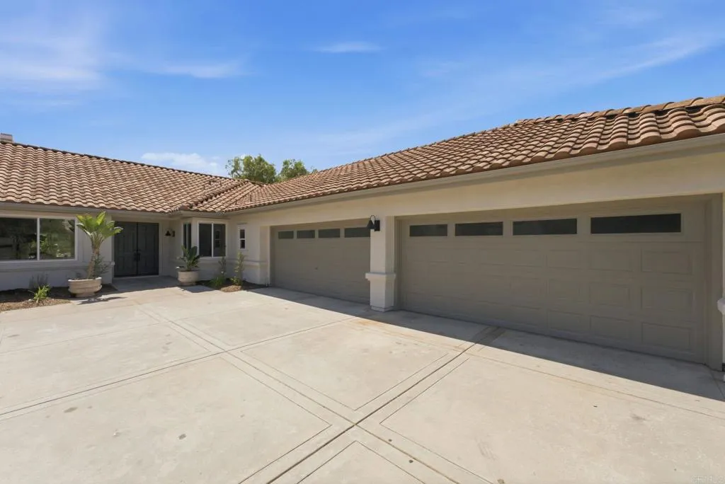 254 Ahmu, Vista, CA 92084 - Photo 4 of 52, Vista, CA