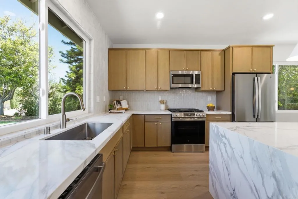 https://cdn.realtyfeed.com/cdn/127/307073917/9e02904c4e32b9216f40117928ddcb35.webp