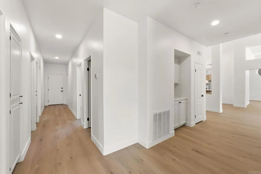 https://cdn.realtyfeed.com/cdn/127/307073917/a1e97879d9787811bbb568ceaf66af11.webp