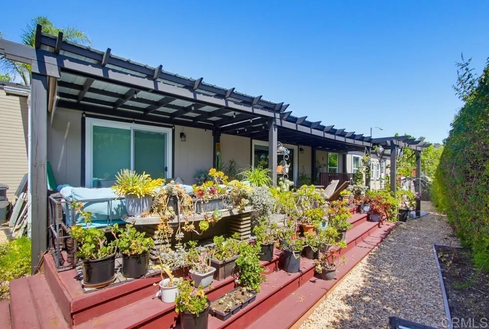 https://cdn.realtyfeed.com/cdn/127/307073949/2e00106aaf98ea704d1f3f459d631045.webp