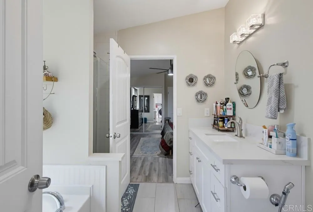 https://cdn.realtyfeed.com/cdn/127/307073949/359d165b90f84d3069bd97eb9508857c.webp