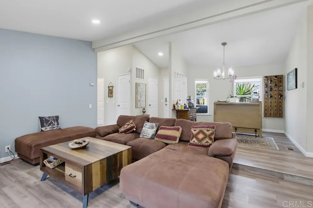 https://cdn.realtyfeed.com/cdn/127/307073949/a5adf783705c1b3100c2ed70903f3362.webp