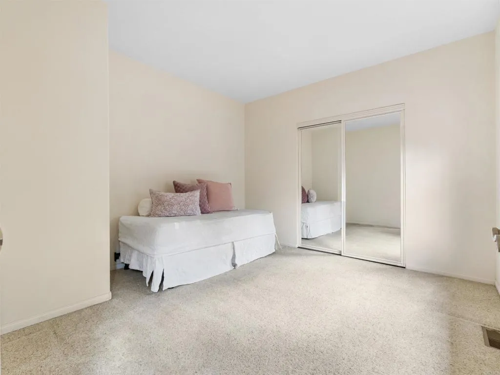 https://cdn.realtyfeed.com/cdn/127/307073951/0b9c92bb3c0157088c7d85f9fbfb02f4.webp