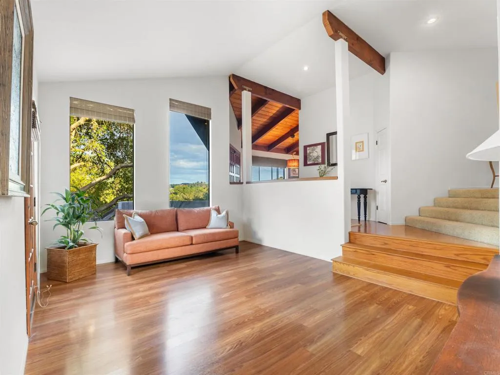 https://cdn.realtyfeed.com/cdn/127/307073951/70541f403ef29cc188dbdf7f347abc92.webp