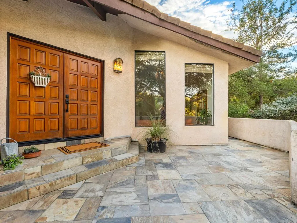28338 Meadow Glen Way West, Escondido, CA 92026 - Photo 2 of 44, Escondido, CA