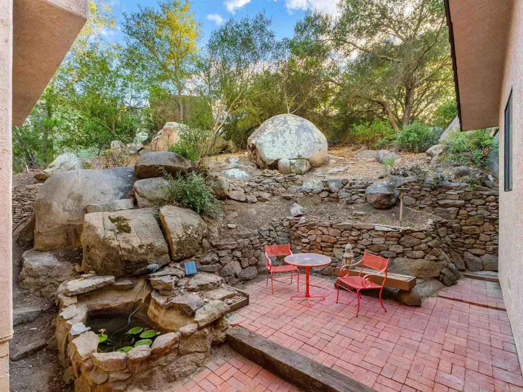 https://cdn.realtyfeed.com/cdn/127/307073951/c5d13ebaae54ca09c8629fe6e78920f4.webp