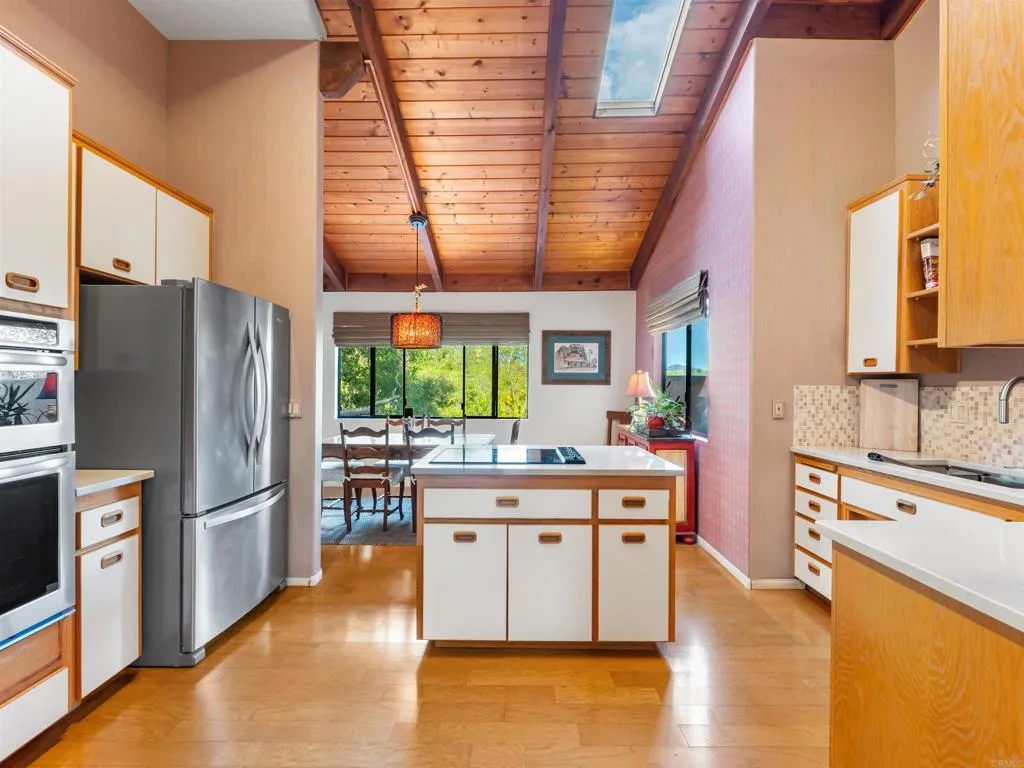https://cdn.realtyfeed.com/cdn/127/307073951/f503e3807f29ffc86a9afd3ac179a6f1.webp