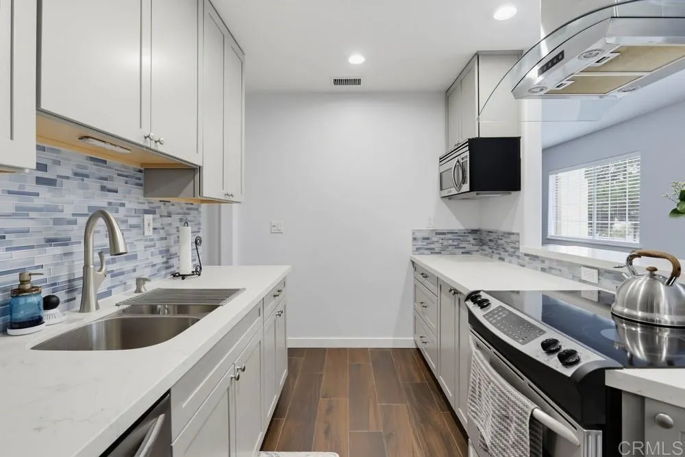 https://cdn.realtyfeed.com/cdn/127/307074003/031b632d6512f819879275f43aecbe9a.webp