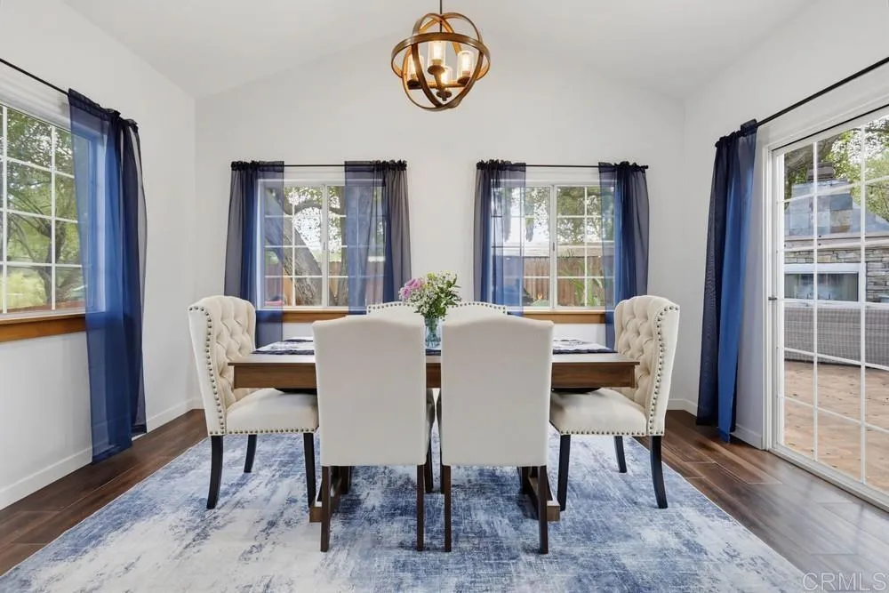 https://cdn.realtyfeed.com/cdn/127/307074003/5cb3d873457a9cfdc9cac6737766472e.webp