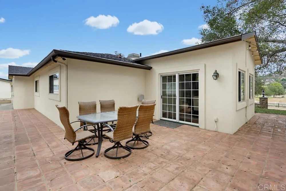 https://cdn.realtyfeed.com/cdn/127/307074003/ce5c04b9c28793fa899eeedc4c145fac.webp
