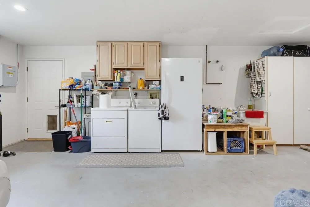 https://cdn.realtyfeed.com/cdn/127/307074003/e0a4ad46c88a18d110c4b00a345ee981.webp