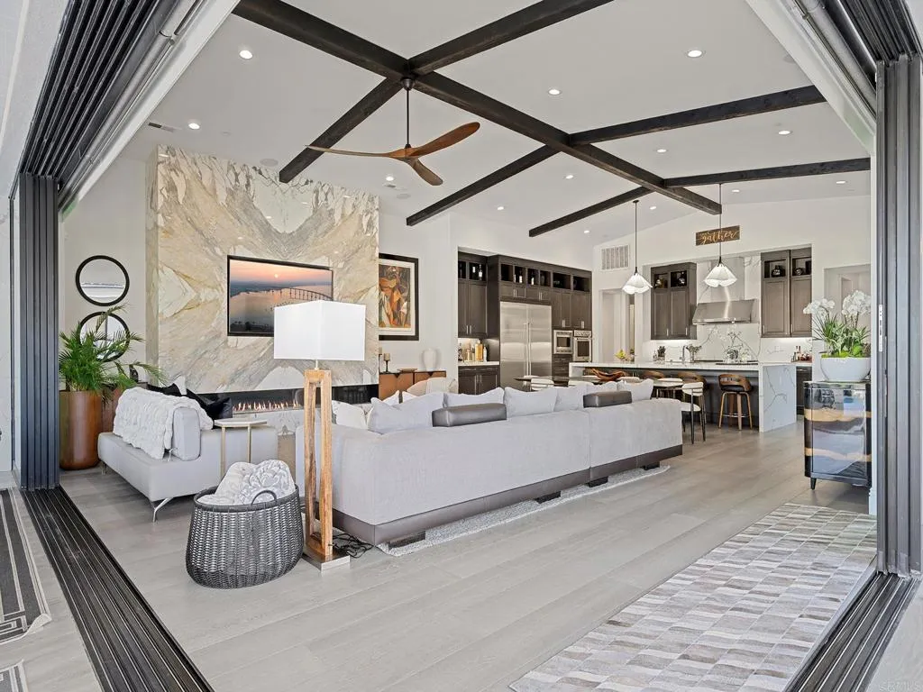 https://cdn.realtyfeed.com/cdn/127/307074035/39318eae6805c8d402361011e94c32ea.webp