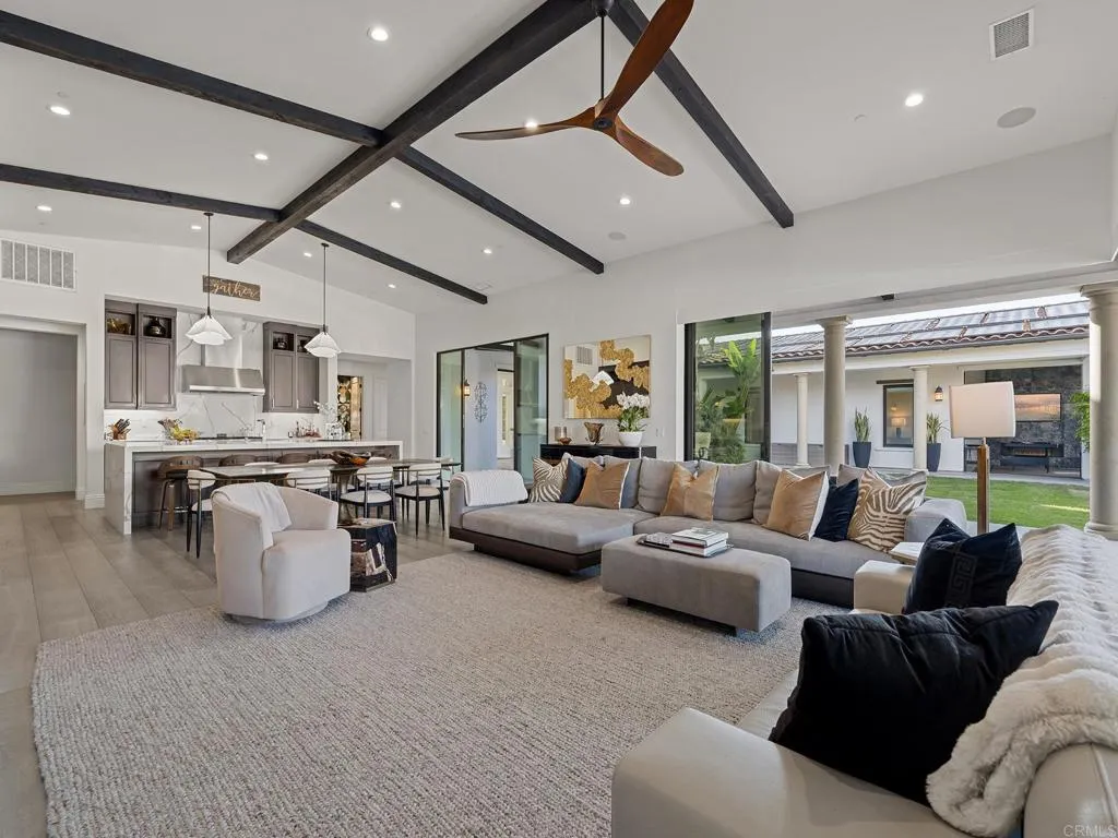 https://cdn.realtyfeed.com/cdn/127/307074035/aa10dc9a7d3378b9f5ea0b5d55c461bd.webp