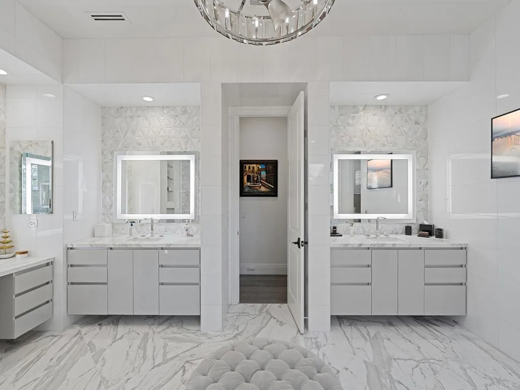 https://cdn.realtyfeed.com/cdn/127/307074035/b66a9cc6f5e2e31ee4807a46f21c8de6.webp