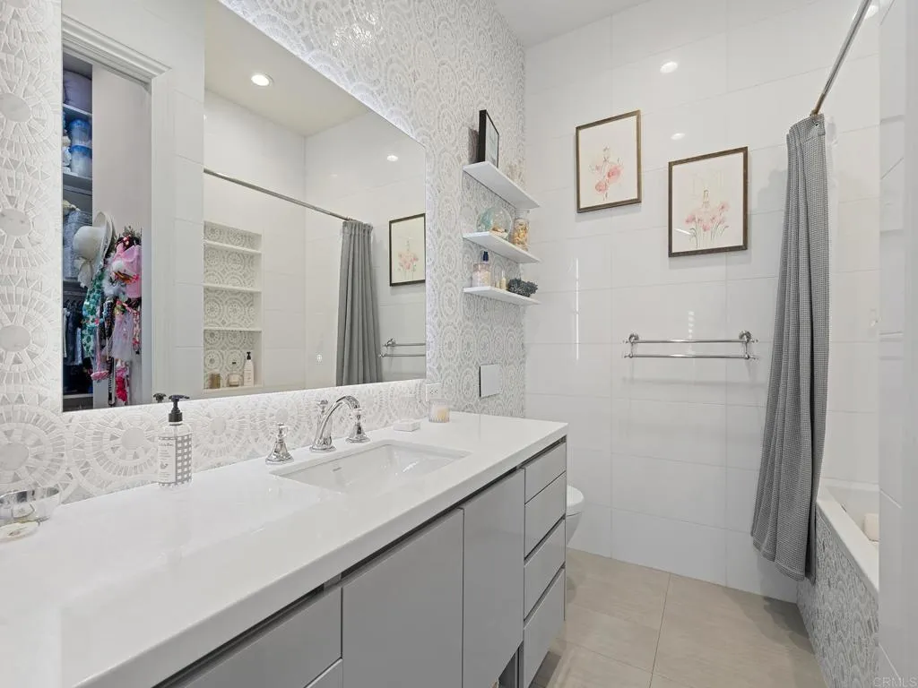 https://cdn.realtyfeed.com/cdn/127/307074035/d2868d5b467f89fc25fb74d9362349ef.webp