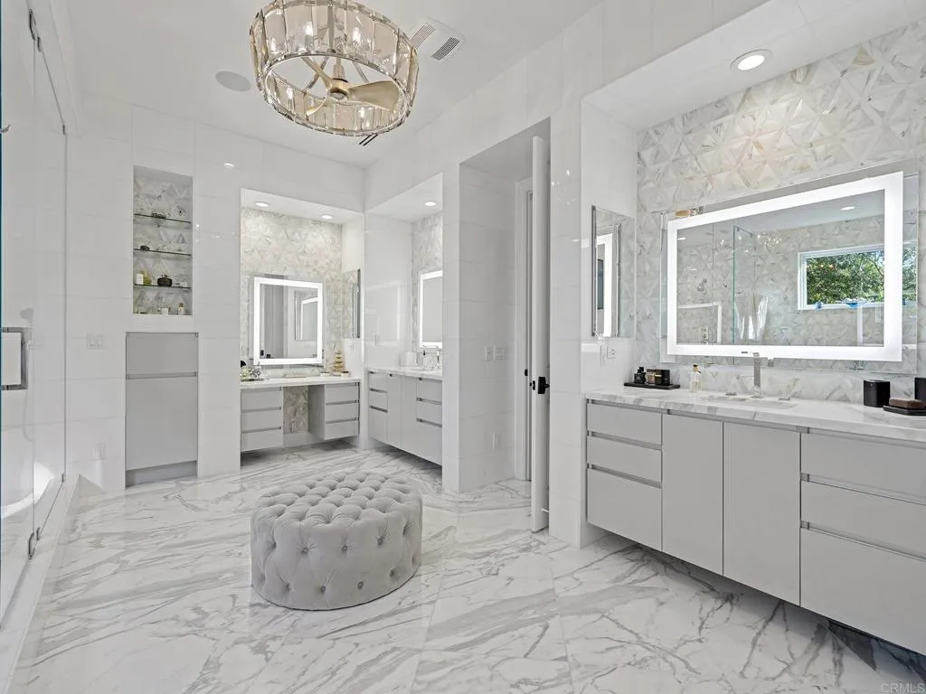 https://cdn.realtyfeed.com/cdn/127/307074035/e80ede472482b4ad79a553ee44a09514.webp
