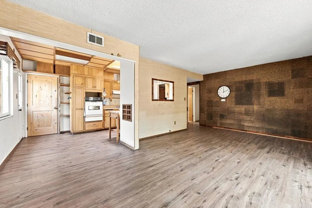 https://cdn.realtyfeed.com/cdn/127/307074046/5cb75ea56fe5b026602978a3987b7532.webp