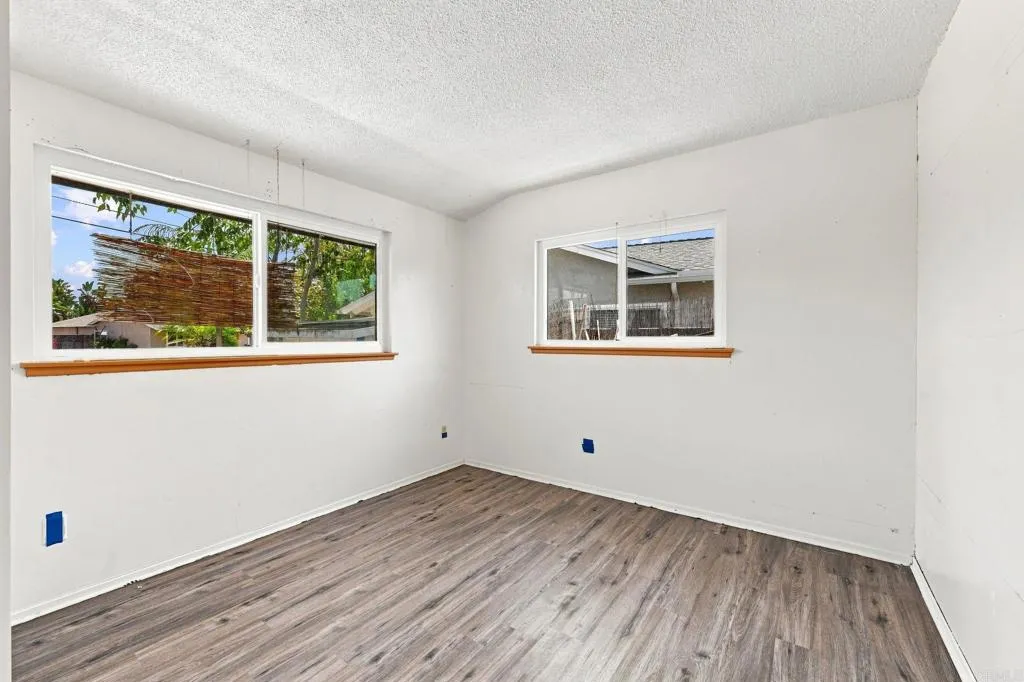 https://cdn.realtyfeed.com/cdn/127/307074046/7d52d19a31ce54e8b067ac3637bd9cd3.webp