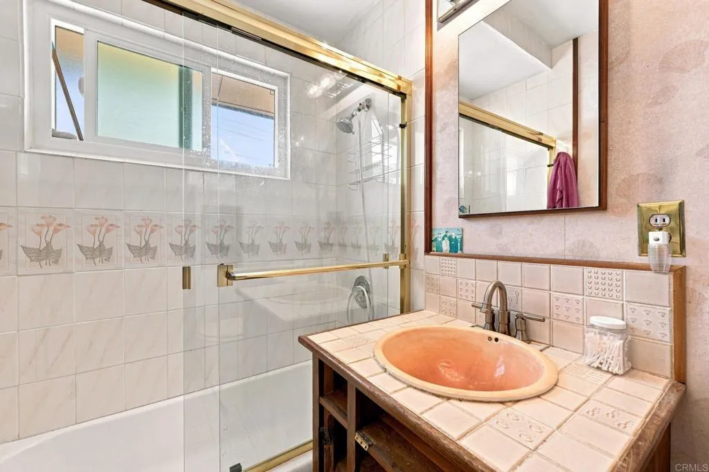 https://cdn.realtyfeed.com/cdn/127/307074046/c23bcae068f6445da51ce26b28806a88.webp