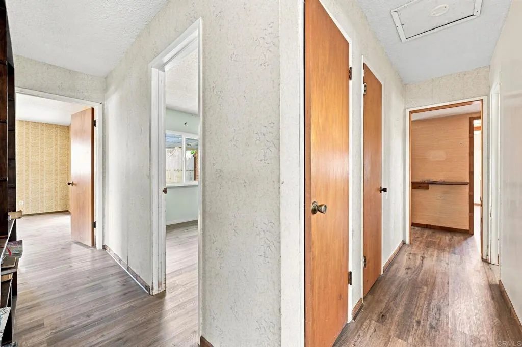 https://cdn.realtyfeed.com/cdn/127/307074046/fe5745107271187407081d4ba28bb57c.webp