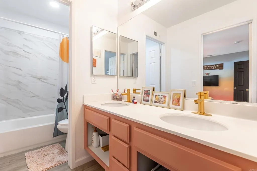 https://cdn.realtyfeed.com/cdn/127/307074047/5998a3fadf1260f2f04ce63794aa16b0.webp
