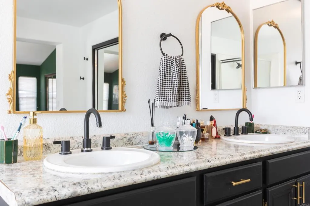https://cdn.realtyfeed.com/cdn/127/307074047/620f586ba8103861f3af6ac25db39b19.webp