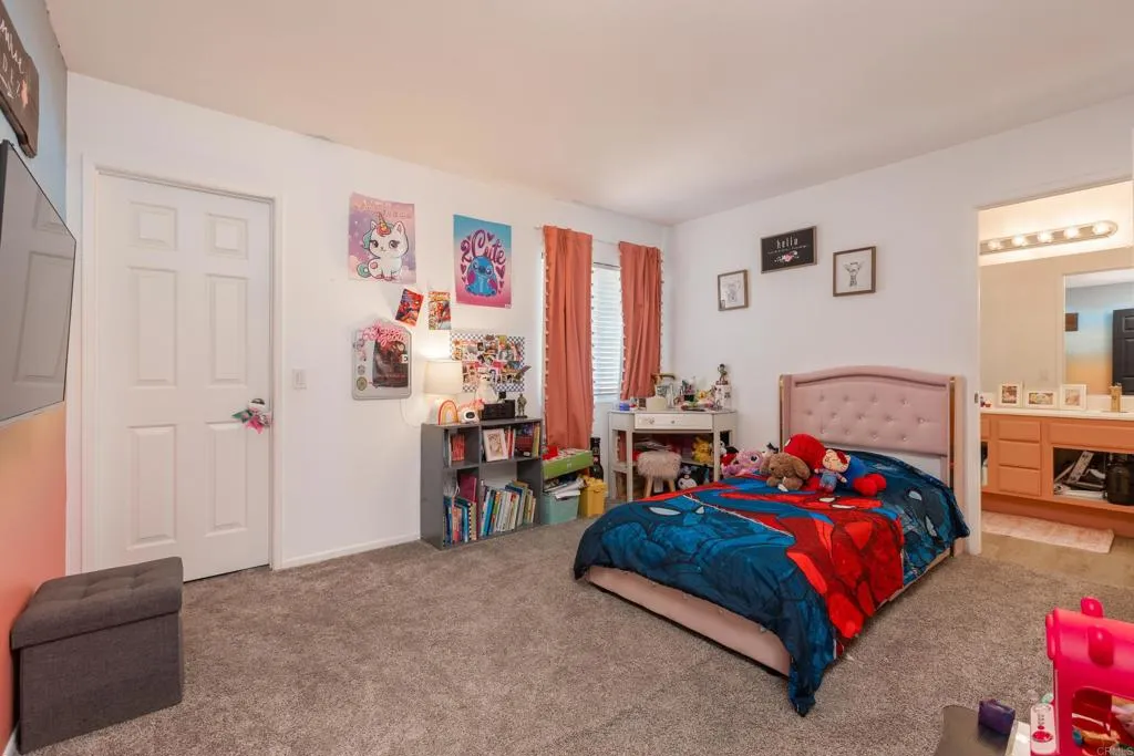 https://cdn.realtyfeed.com/cdn/127/307074047/657e5ad76890e29f889b9a34e3a52706.webp