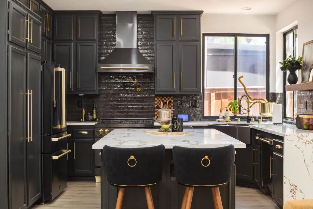 https://cdn.realtyfeed.com/cdn/127/307074047/97ac63f72ffb3398fec85676b667b491.webp