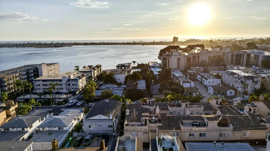 https://cdn.realtyfeed.com/cdn/127/307074050/1b27170d16a26e78f7db53949175f91d.webp