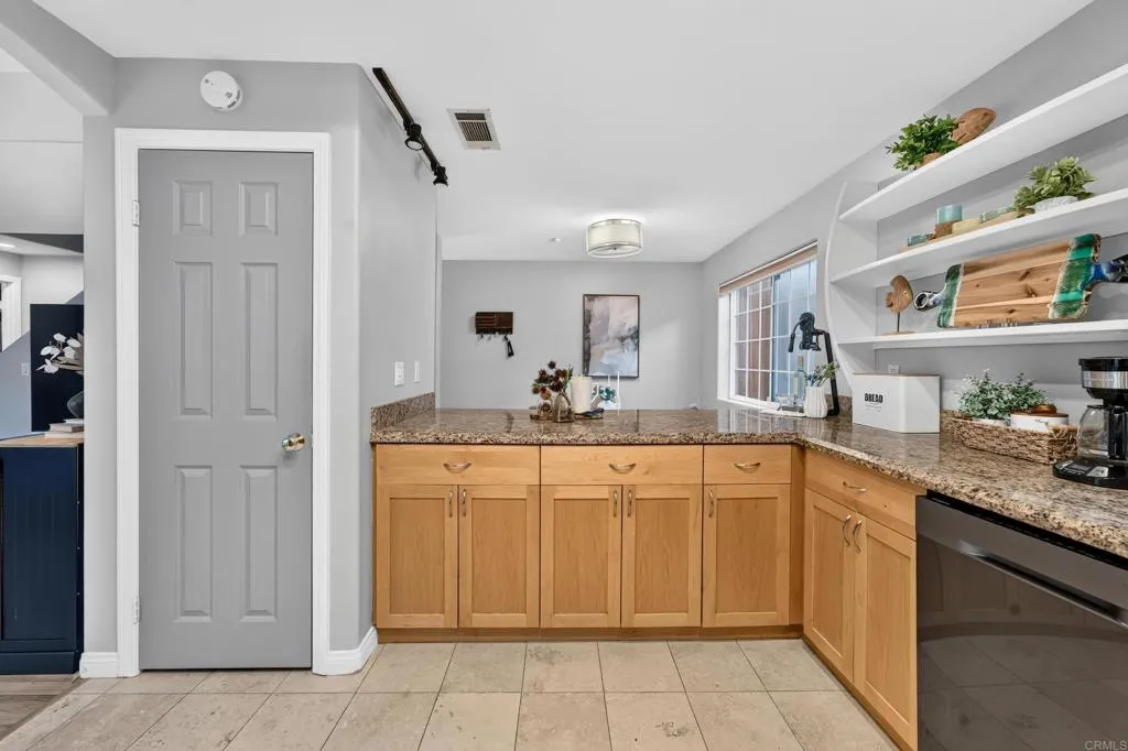 https://cdn.realtyfeed.com/cdn/127/307074050/b95b6e6f29850e53b41ae8589cb777fb.webp
