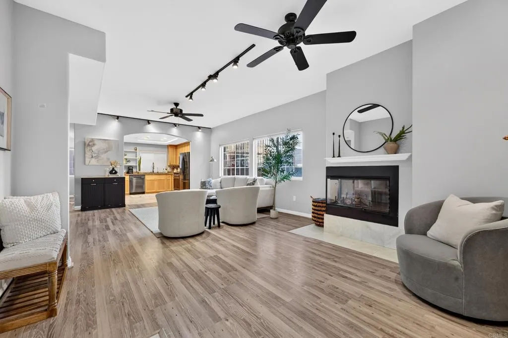 https://cdn.realtyfeed.com/cdn/127/307074050/df44fd5b074a9f18f861eb29a23d1420.webp