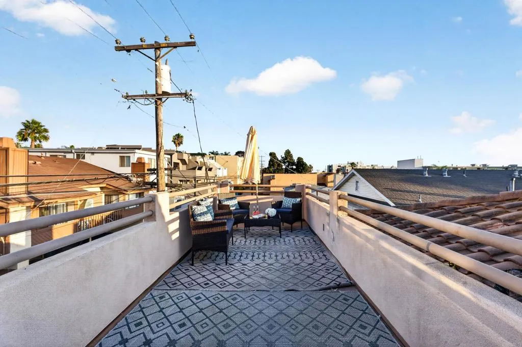 https://cdn.realtyfeed.com/cdn/127/307074050/f2b897e35d2faf9288463938a8d3205a.webp