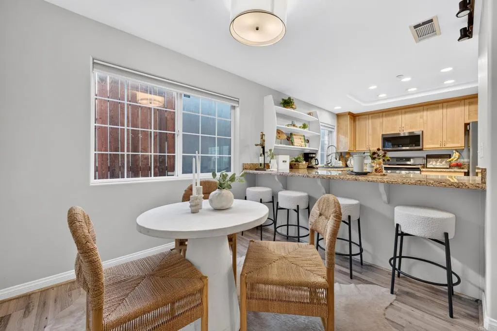 https://cdn.realtyfeed.com/cdn/127/307074050/fa52684eb85d1db8f05cb4356d4d903d.webp