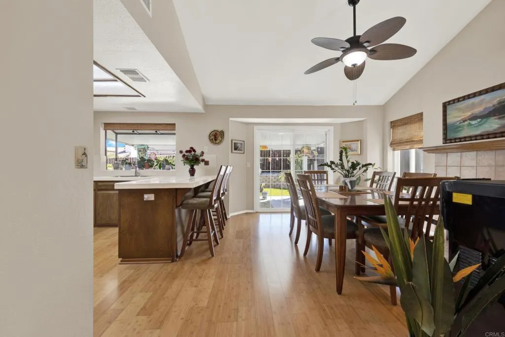 https://cdn.realtyfeed.com/cdn/127/307074100/0204d3bc47da4ef3ee6626030b326a4f.webp