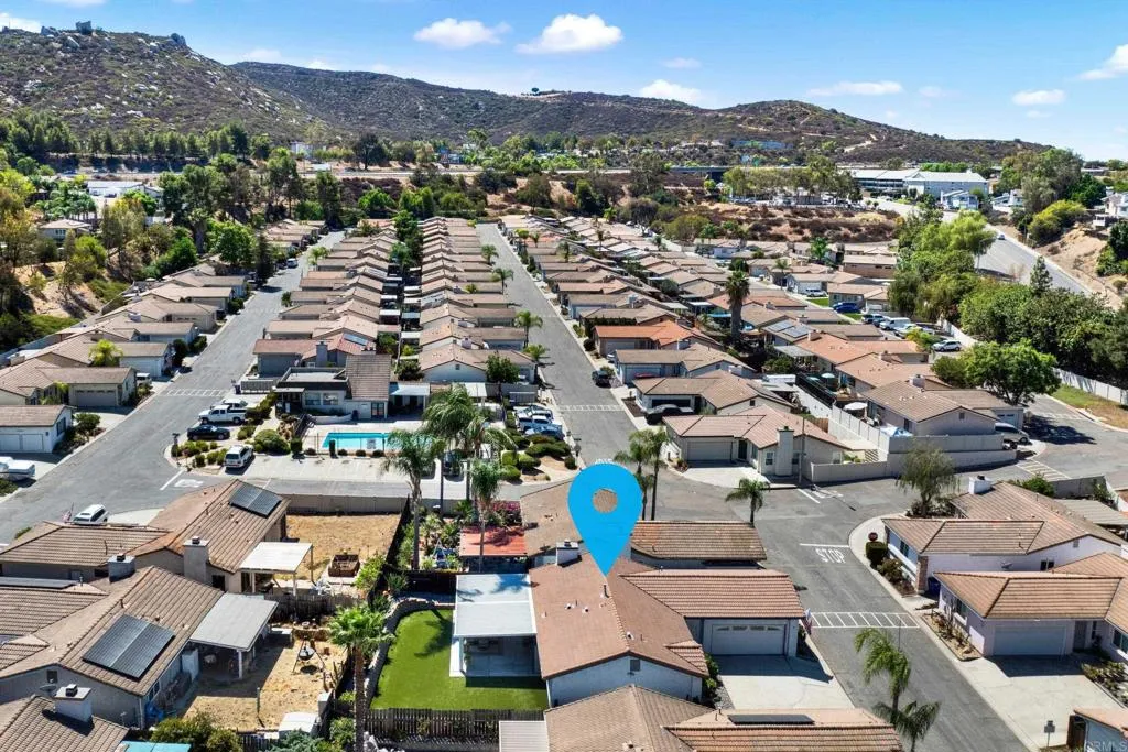 https://cdn.realtyfeed.com/cdn/127/307074100/82ae7f4baa9c061554ac87525688e89d.webp