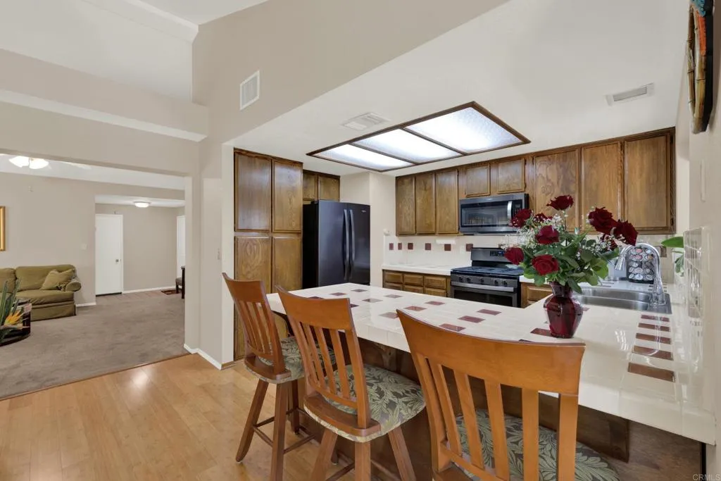 https://cdn.realtyfeed.com/cdn/127/307074100/e276f07f7b03a2ee96d90fe1fafcf53b.webp