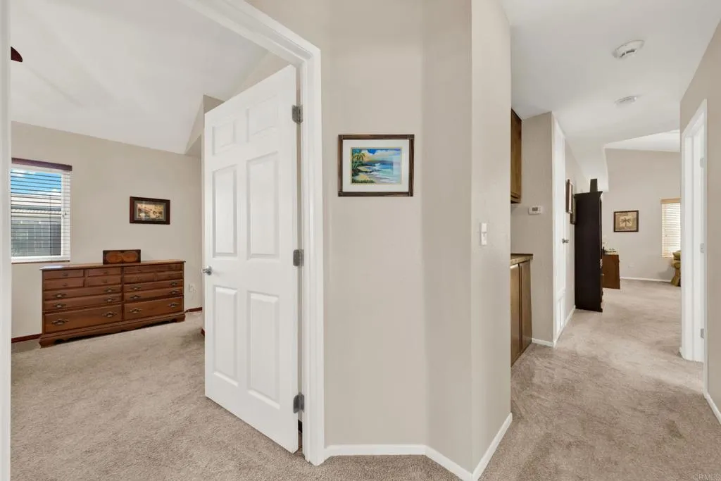 https://cdn.realtyfeed.com/cdn/127/307074100/eb26d3d676d9e9159f73611c50c257ce.webp