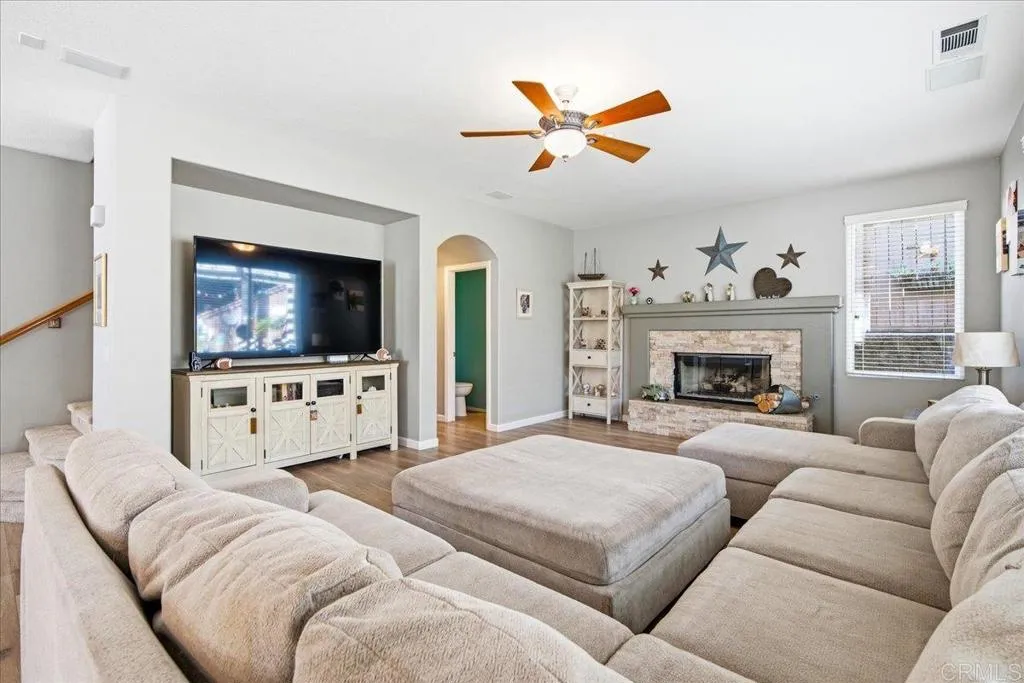 937 Westport Lane, Vista, CA 92084 - Photo 5 of 37, Vista, CA