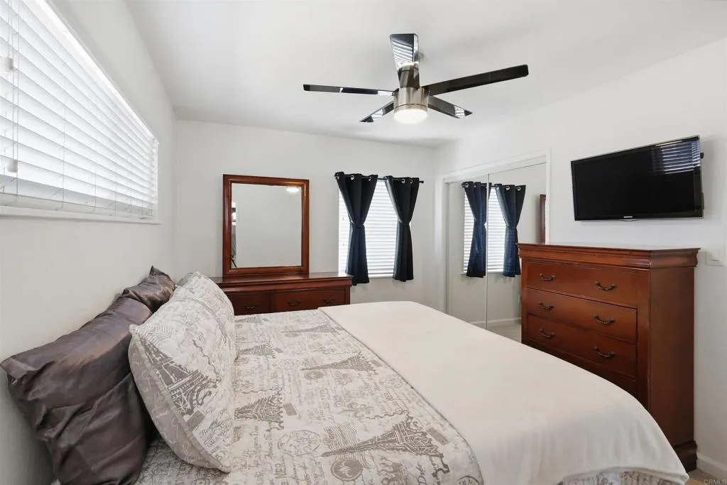 https://cdn.realtyfeed.com/cdn/127/307074142/b4ba6833d04eb16585fad8292cec4a24.webp