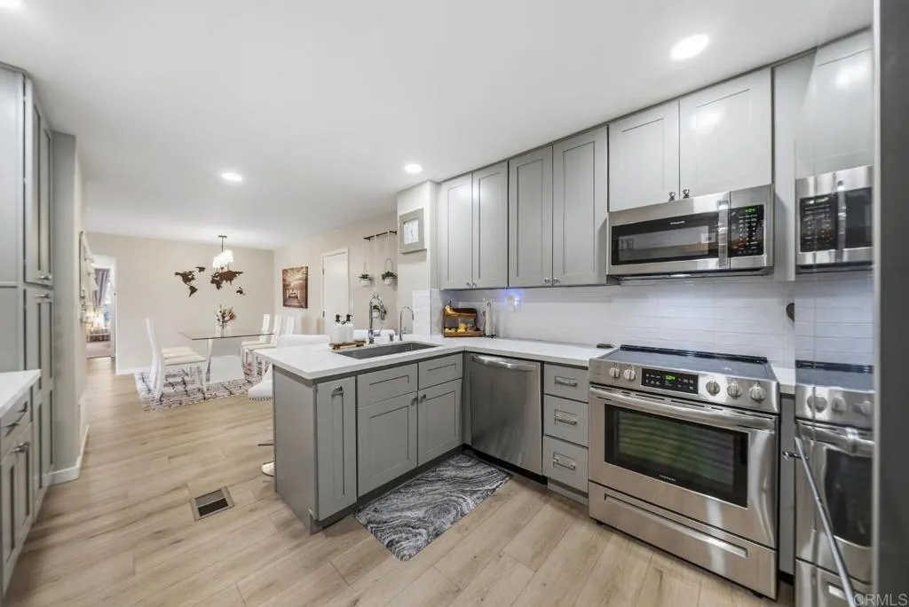 https://cdn.realtyfeed.com/cdn/127/307074184/b6fcbe974931c3bf47f219d004d7254f.webp