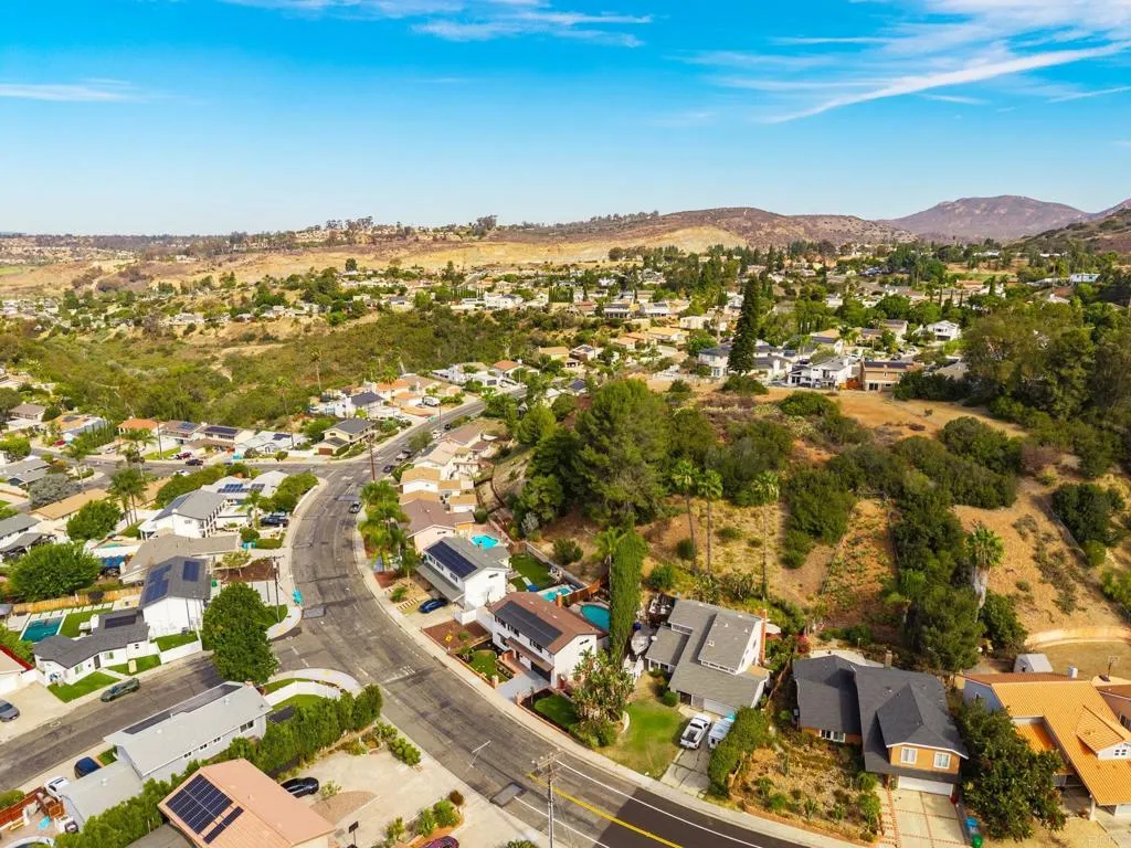https://cdn.realtyfeed.com/cdn/127/307074214/e798ff1939669fee2ba40da459a674c7.webp