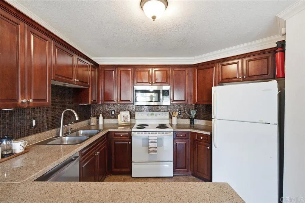 https://cdn.realtyfeed.com/cdn/127/307074253/4dac0ca77d754a6508cdf683c387e297.webp