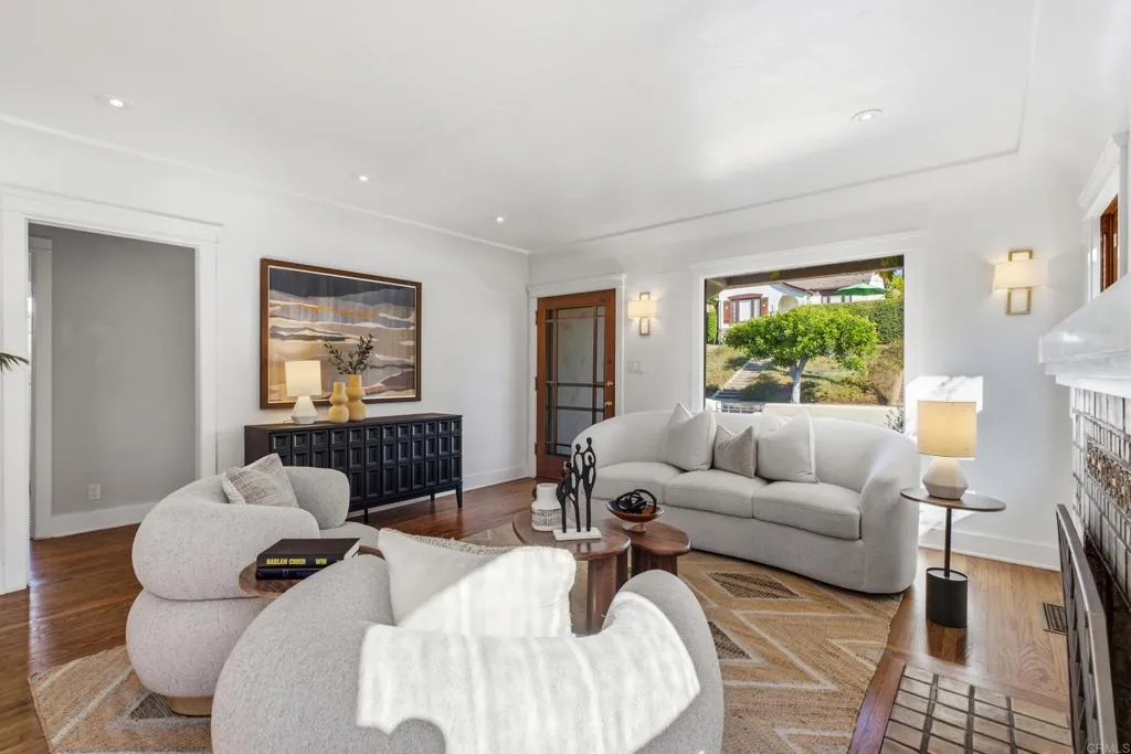 https://cdn.realtyfeed.com/cdn/127/307074285/471bf9aa423dcac9df39c9be7215a0c3.webp