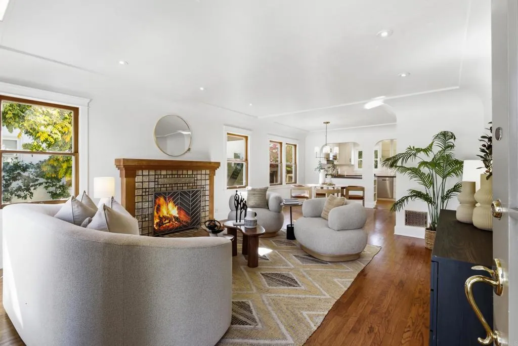 https://cdn.realtyfeed.com/cdn/127/307074285/99e7b53eaec28c6f469f9c54c97b1e95.webp