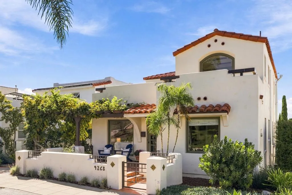 https://cdn.realtyfeed.com/cdn/127/307074285/b71c96d79eaa51ef1b32a4188653b1c5.webp