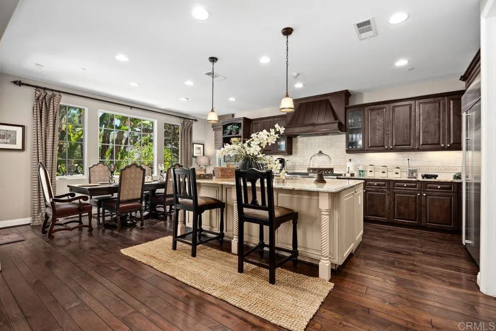 https://cdn.realtyfeed.com/cdn/127/307074289/f292eadf675dd7feebc185f98ceb0f7b.webp
