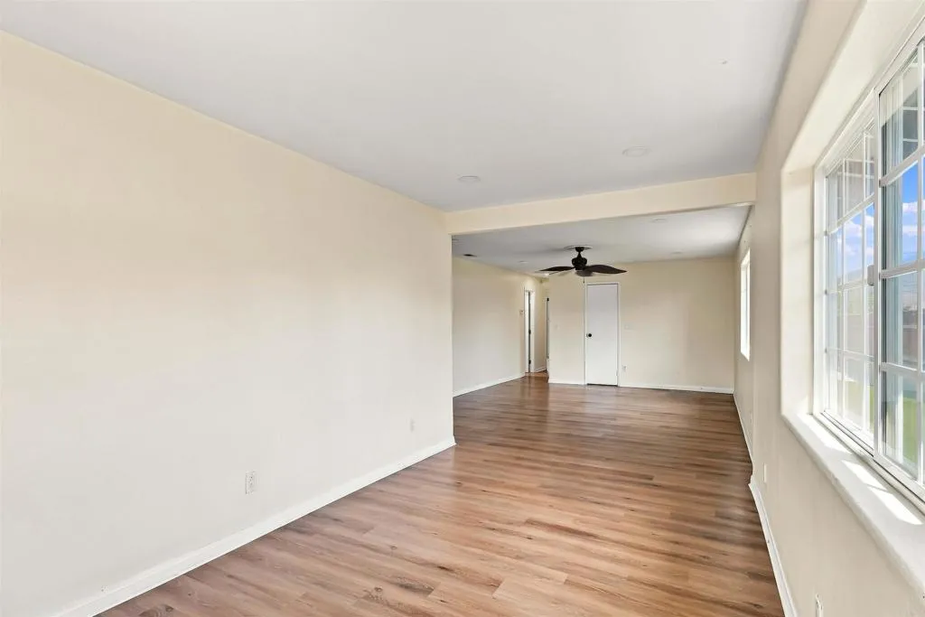 https://cdn.realtyfeed.com/cdn/127/307074330/42a76928cd14bfc7841f600eefb66757.webp