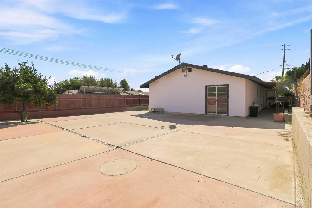 https://cdn.realtyfeed.com/cdn/127/307074330/597e30a3e7f616e17ed13a6342d1dd94.webp